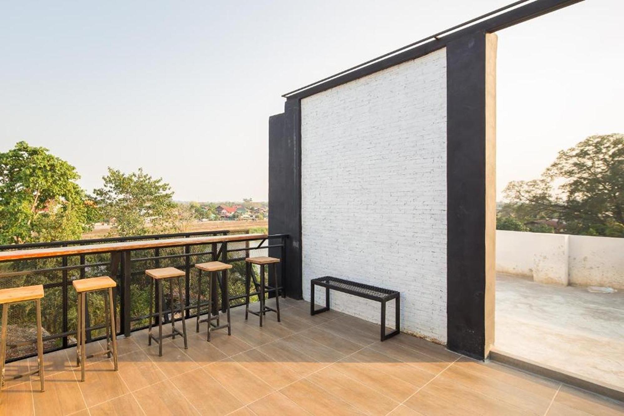 Yindee Travellers Lodge Nan Zewnętrze zdjęcie